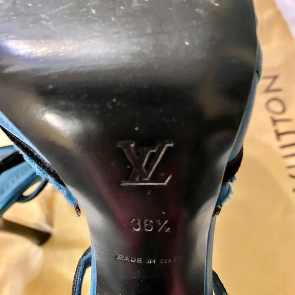 Louis Vuitton Balmoral Open Back Pump in teal. Size 36.6 - Picture 11 of 15